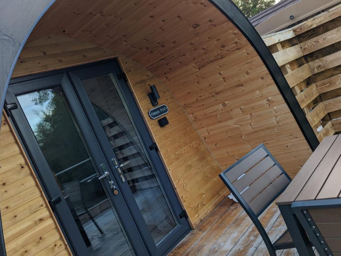 Peacock Lake Glamping Villa Nottingham Room photo